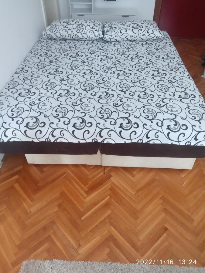 Appartamento Mm2 Novi Sad Esterno foto