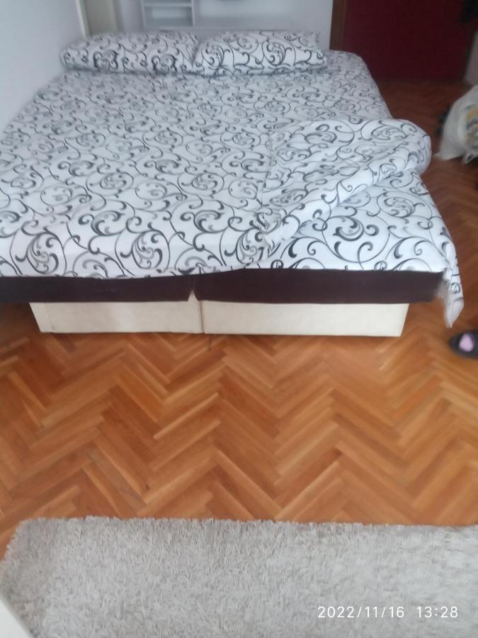 Appartamento Mm2 Novi Sad Esterno foto