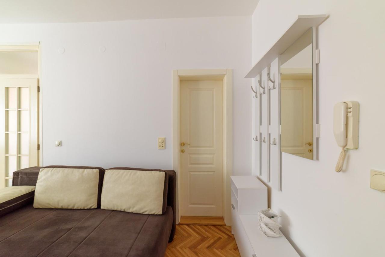 Appartamento Mm2 Novi Sad Esterno foto